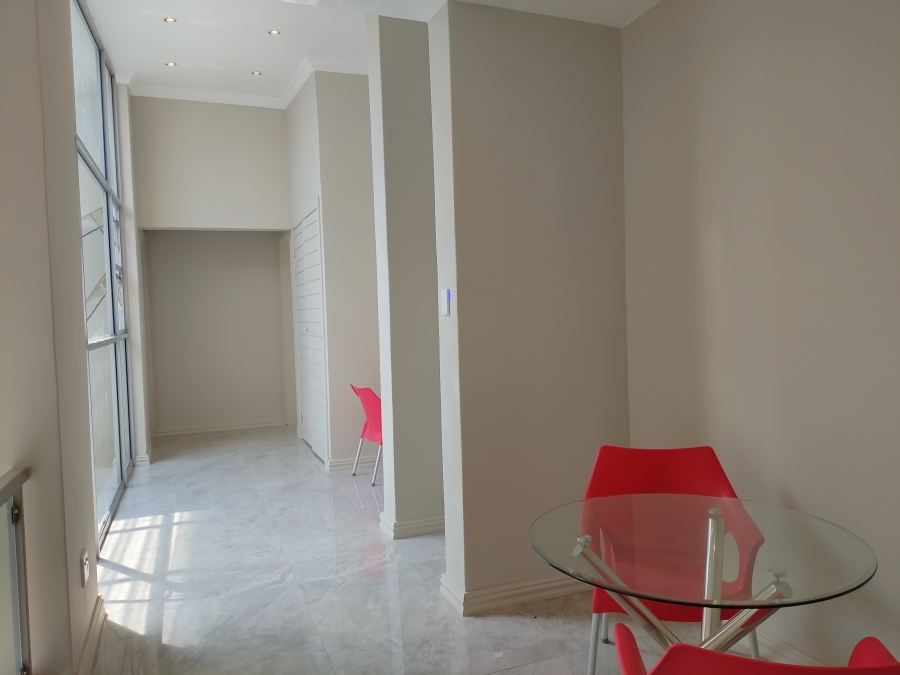 To Let 5 Bedroom Property for Rent in Hyde Park Gauteng