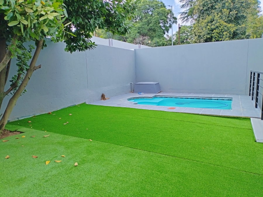 To Let 5 Bedroom Property for Rent in Hyde Park Gauteng