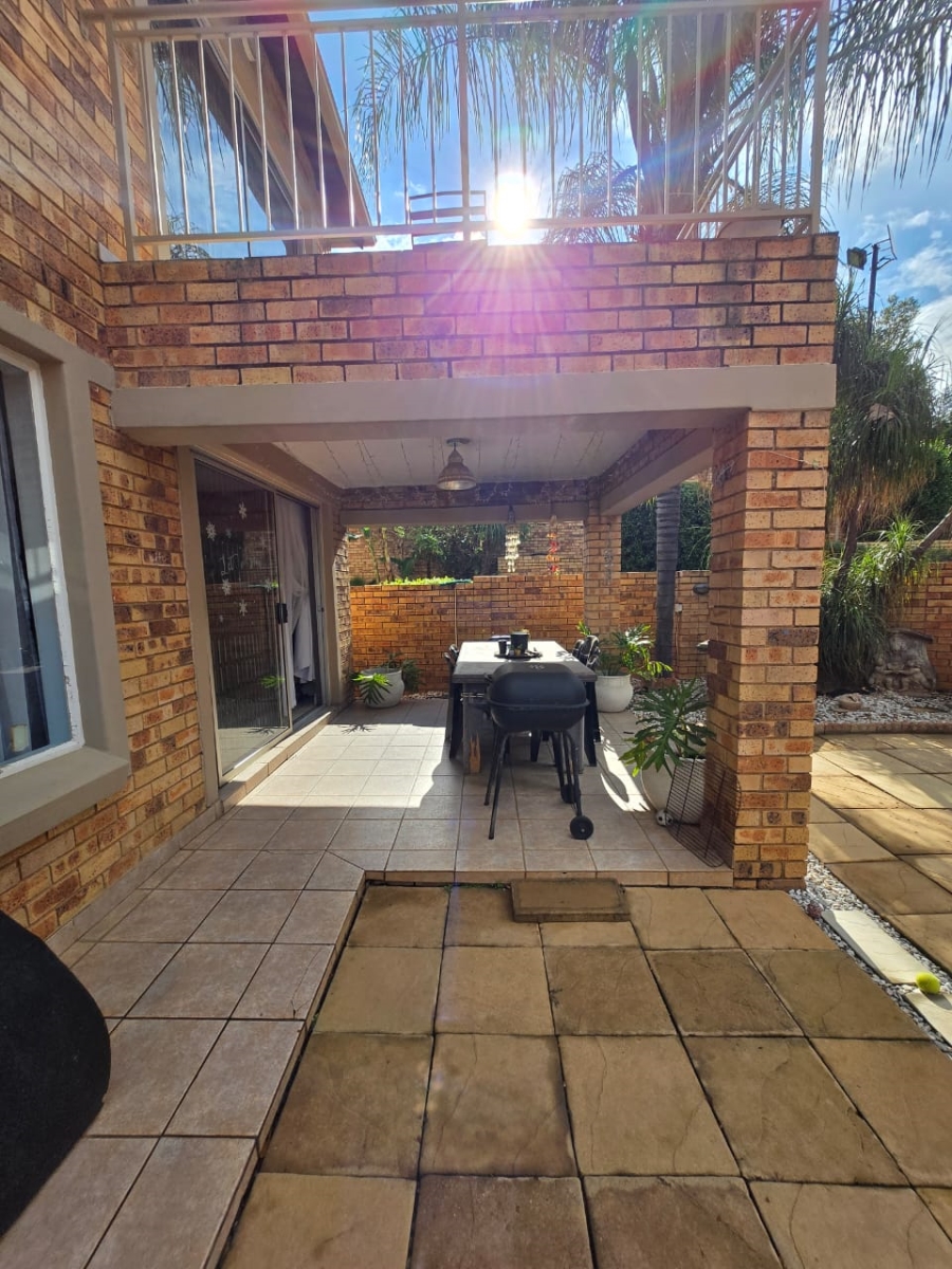 3 Bedroom Property for Sale in Olivedale Gauteng