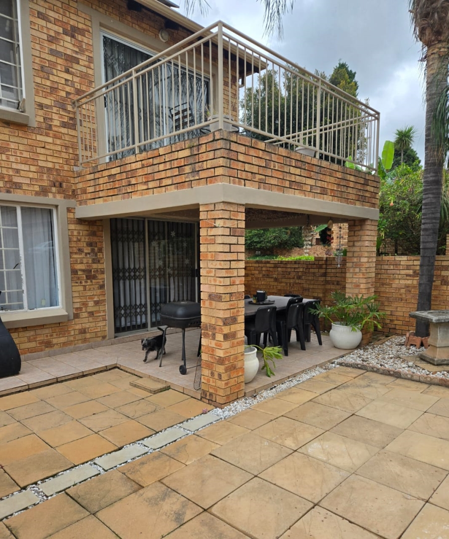 3 Bedroom Property for Sale in Olivedale Gauteng
