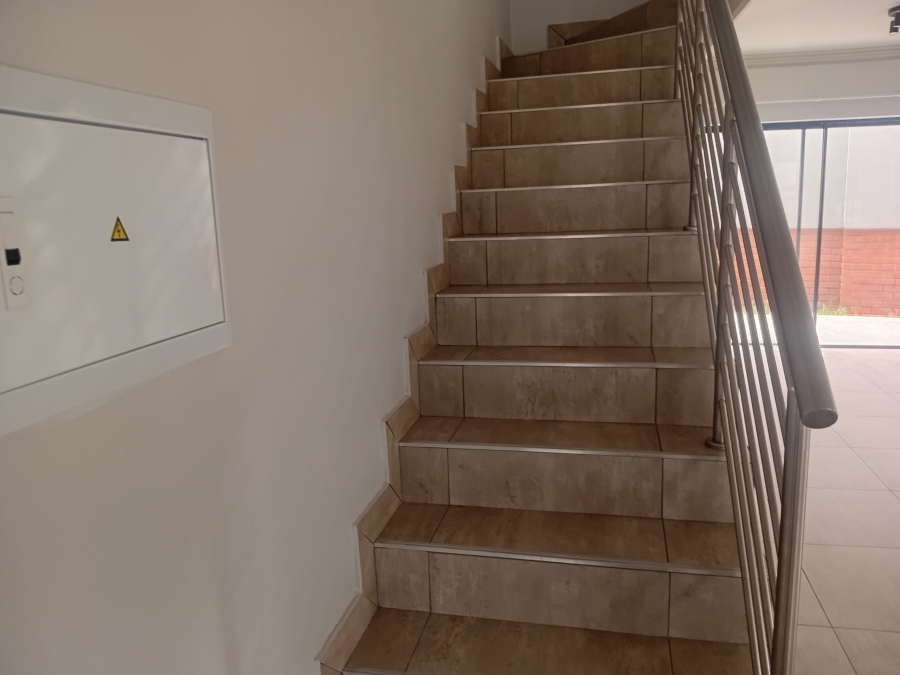 To Let 3 Bedroom Property for Rent in Olympus AH Gauteng