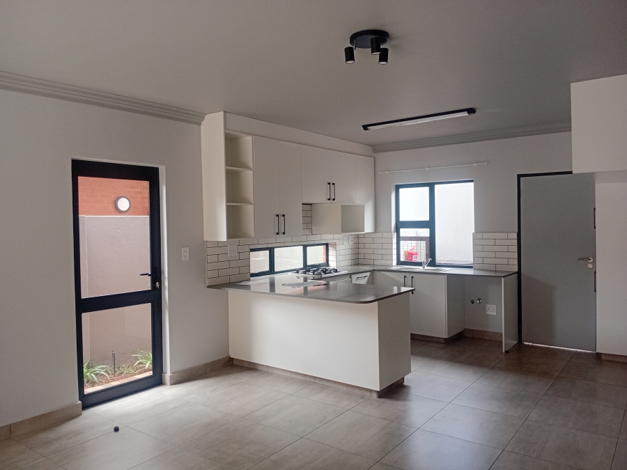To Let 3 Bedroom Property for Rent in Olympus AH Gauteng