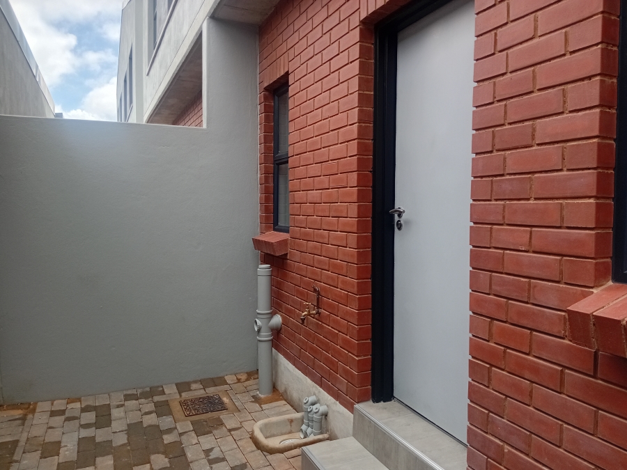 To Let 3 Bedroom Property for Rent in Olympus AH Gauteng