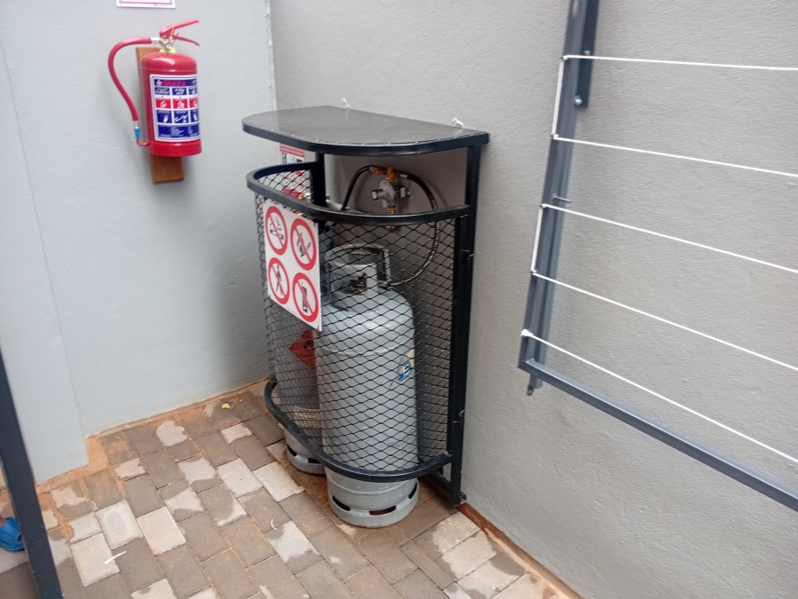 To Let 3 Bedroom Property for Rent in Olympus AH Gauteng