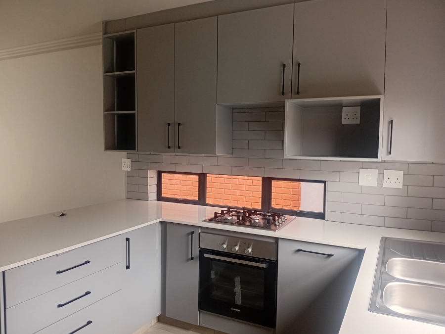 To Let 2 Bedroom Property for Rent in Olympus AH Gauteng