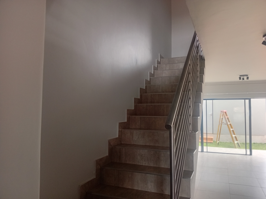 To Let 2 Bedroom Property for Rent in Olympus AH Gauteng