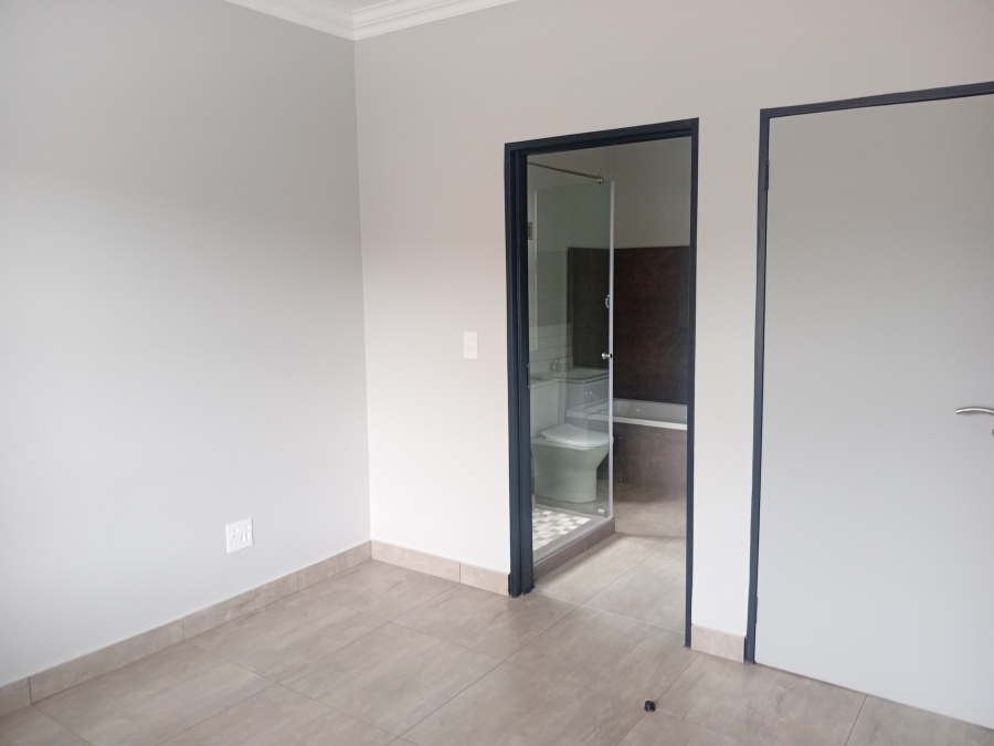 To Let 2 Bedroom Property for Rent in Olympus AH Gauteng