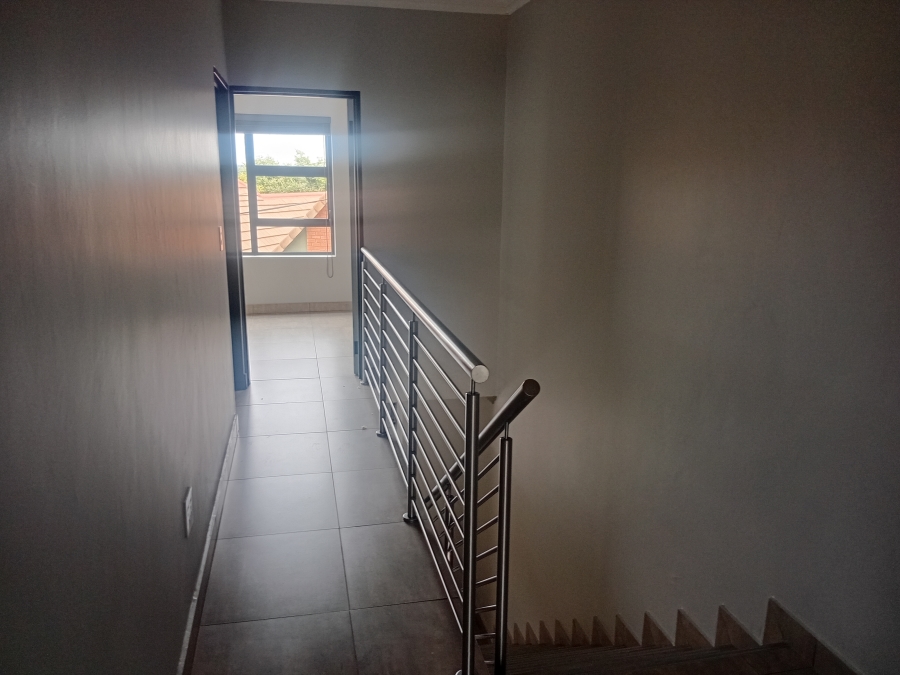 To Let 2 Bedroom Property for Rent in Olympus AH Gauteng