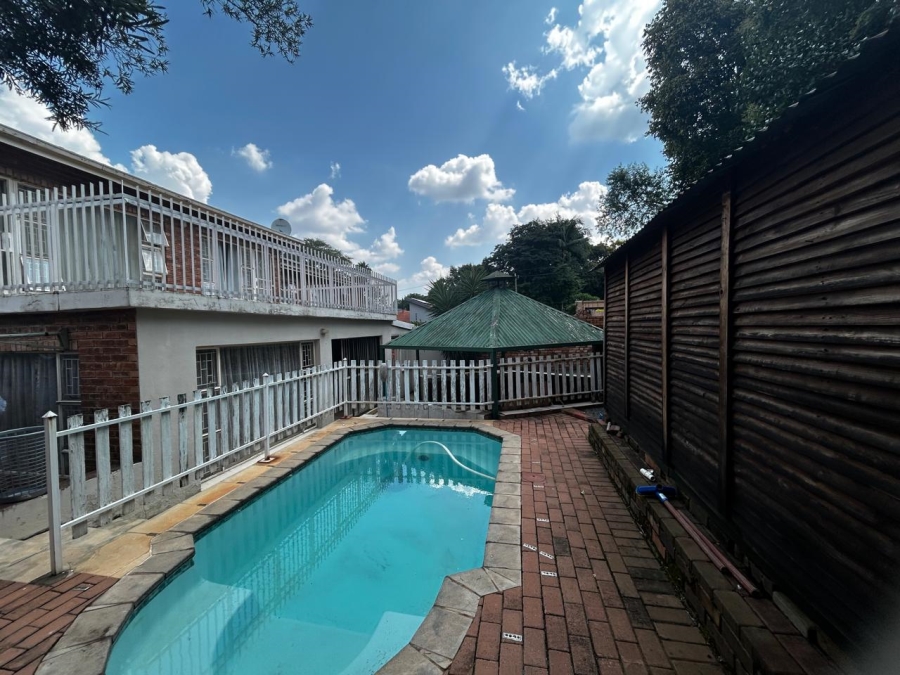 To Let 4 Bedroom Property for Rent in Waverley Gauteng