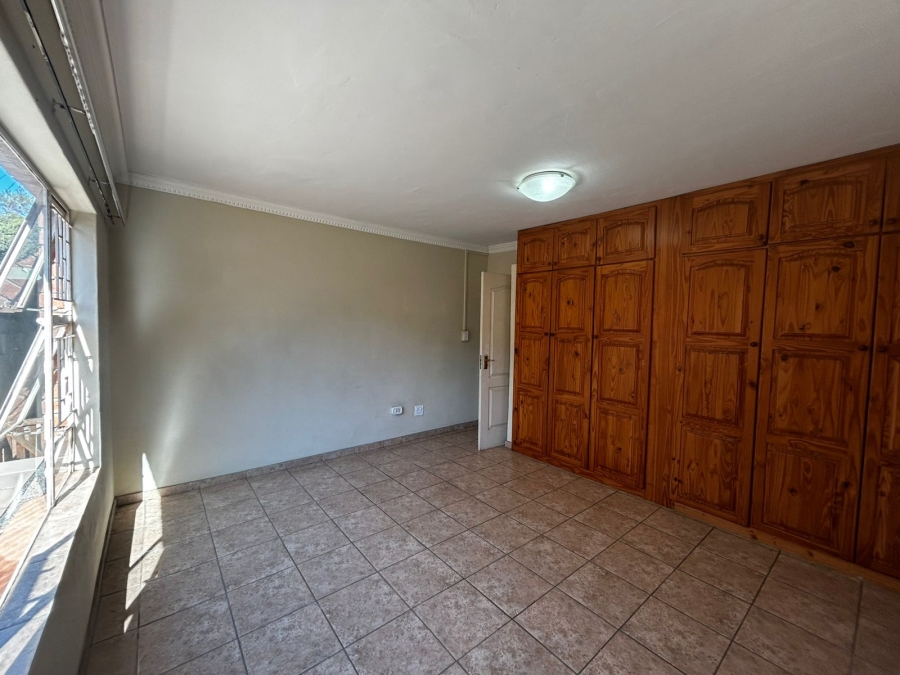 4 Bedroom Property for Sale in Waverley Gauteng