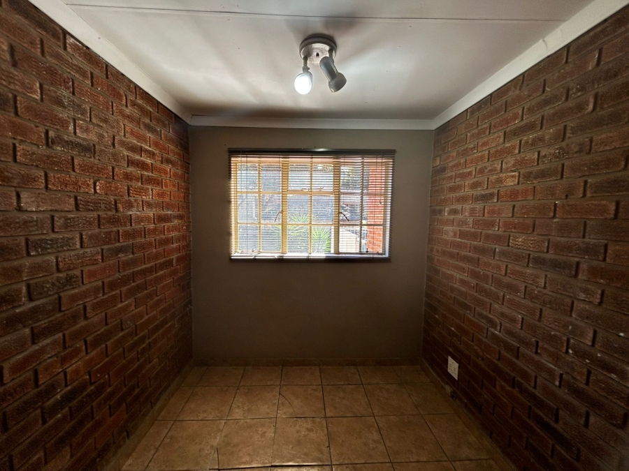 4 Bedroom Property for Sale in Waverley Gauteng