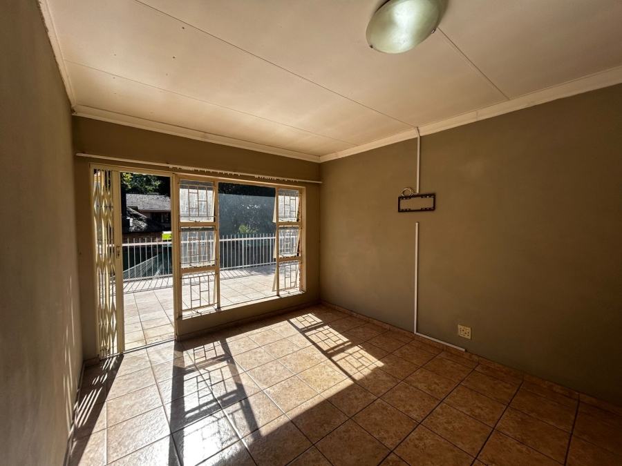 4 Bedroom Property for Sale in Waverley Gauteng