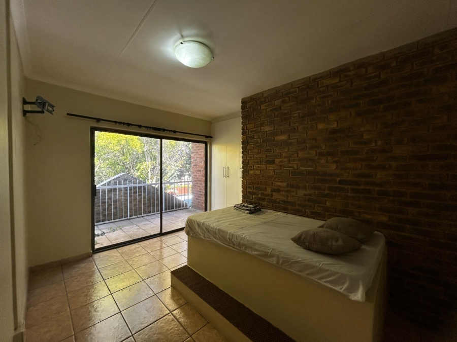 4 Bedroom Property for Sale in Waverley Gauteng