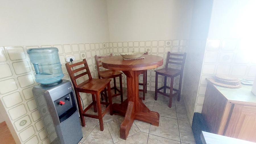 4 Bedroom Property for Sale in Helikonpark Gauteng