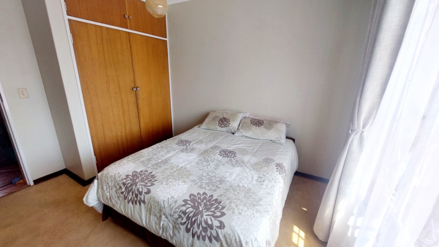 4 Bedroom Property for Sale in Helikonpark Gauteng