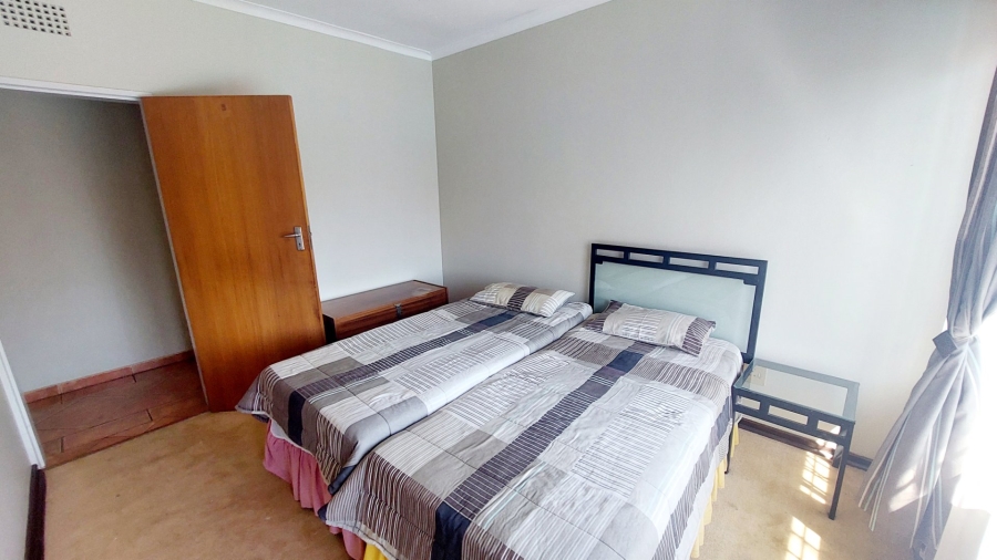 4 Bedroom Property for Sale in Helikonpark Gauteng