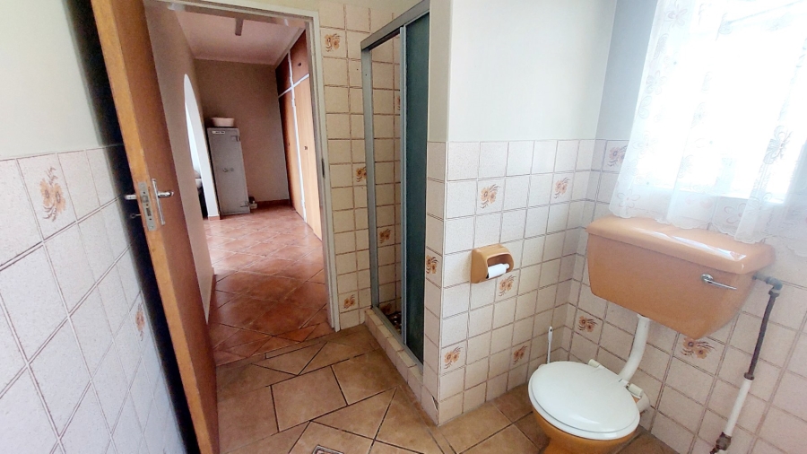 4 Bedroom Property for Sale in Helikonpark Gauteng