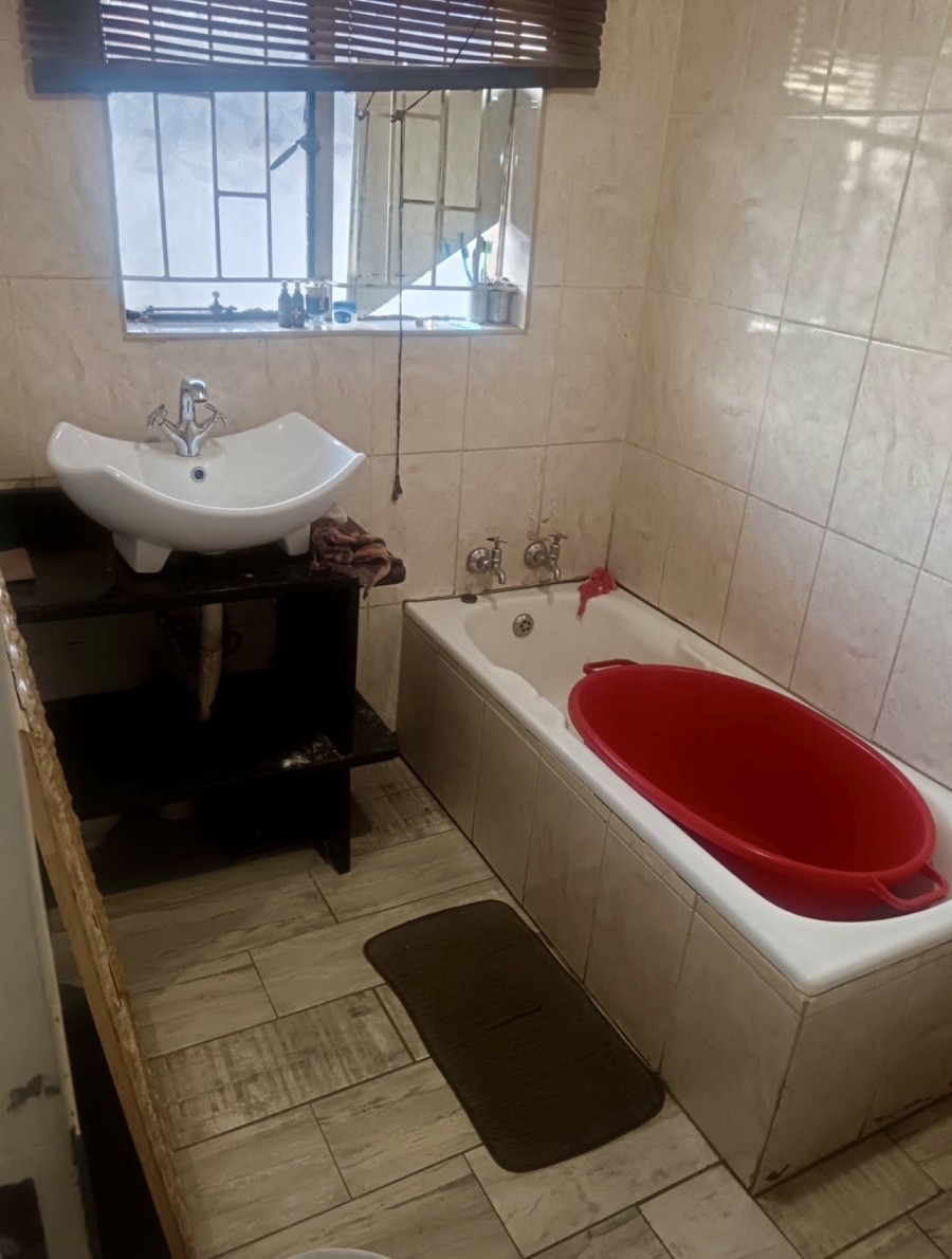 2 Bedroom Property for Sale in Sebokeng Zone 6 Gauteng
