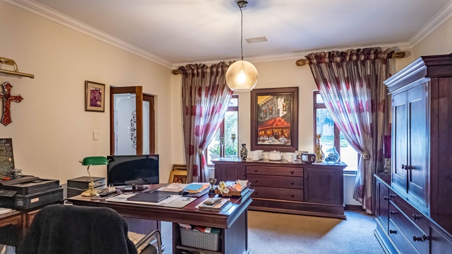 4 Bedroom Property for Sale in Cornwall Hill Gauteng