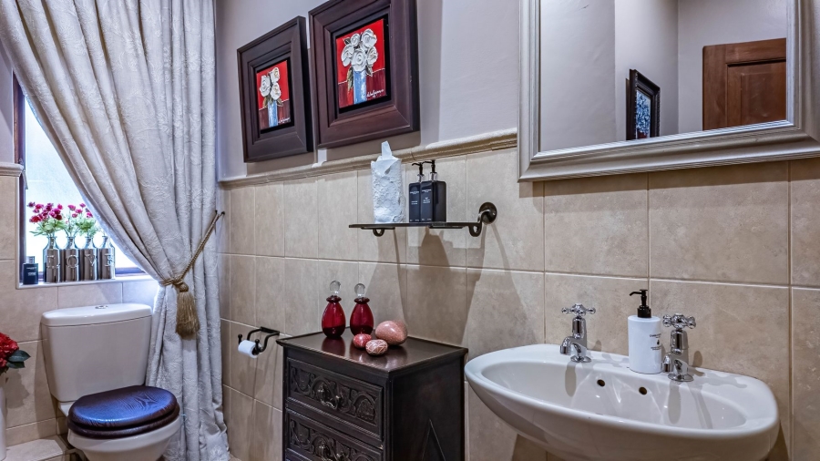 4 Bedroom Property for Sale in Cornwall Hill Gauteng