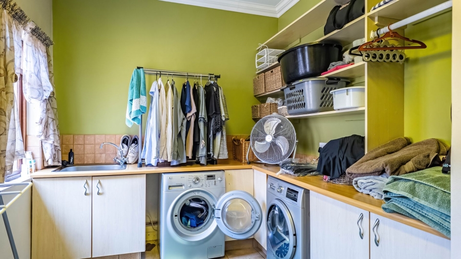 4 Bedroom Property for Sale in Cornwall Hill Gauteng