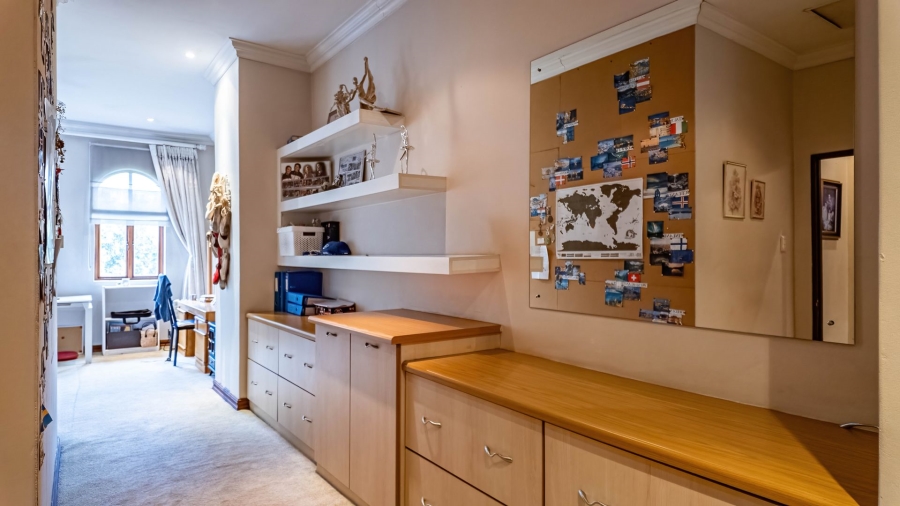 4 Bedroom Property for Sale in Cornwall Hill Gauteng