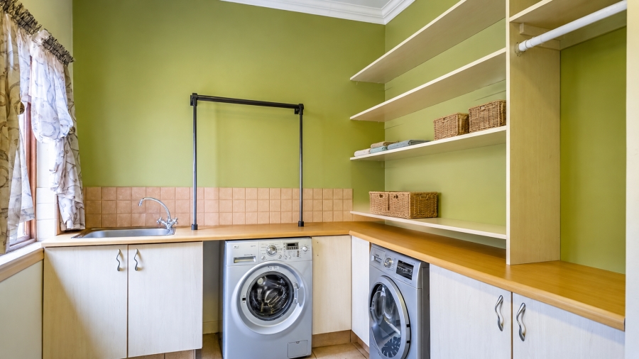 4 Bedroom Property for Sale in Cornwall Hill Gauteng