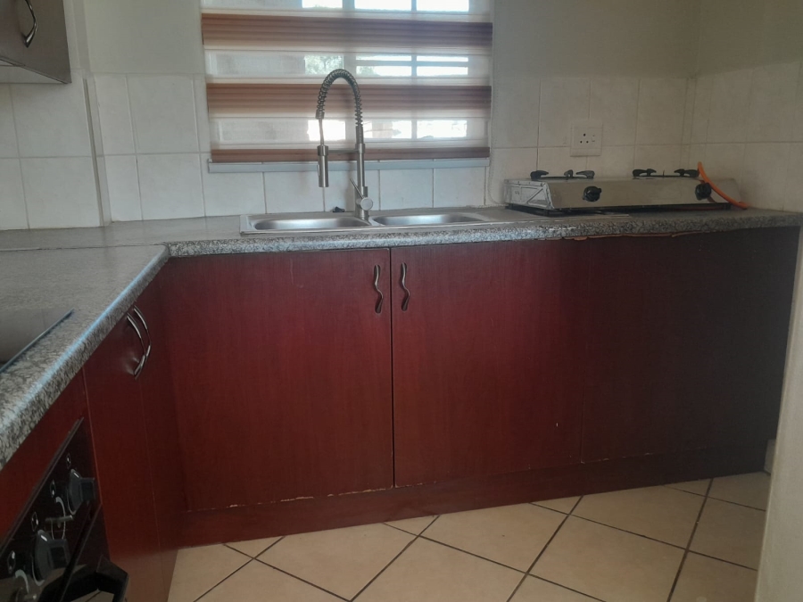 2 Bedroom Property for Sale in Honeydew Gauteng
