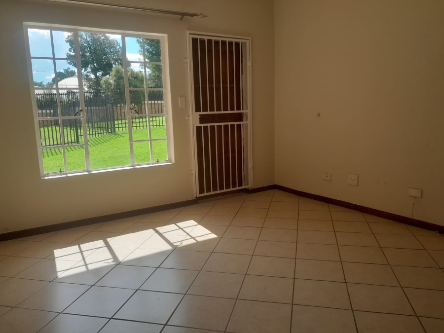 2 Bedroom Property for Sale in Honeydew Gauteng