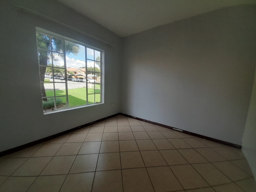 2 Bedroom Property for Sale in Honeydew Gauteng