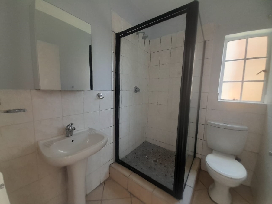2 Bedroom Property for Sale in Honeydew Gauteng
