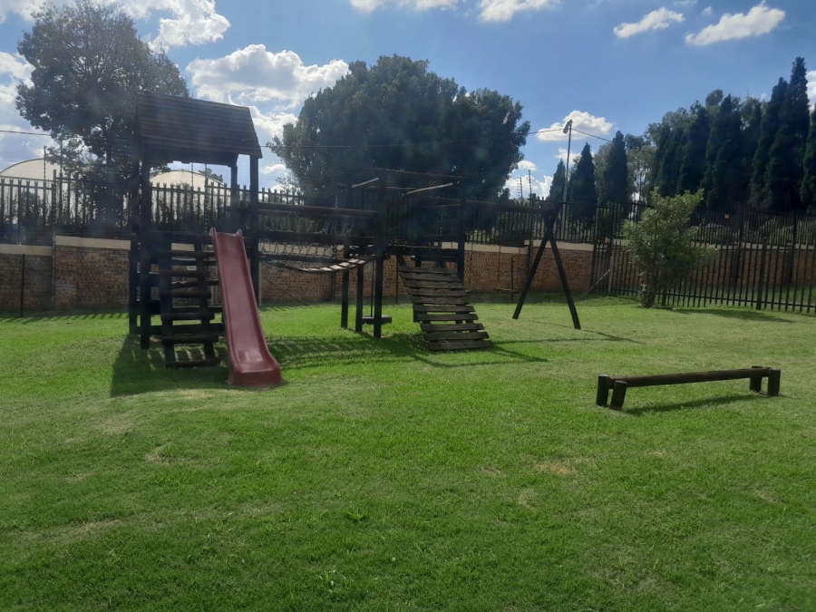 2 Bedroom Property for Sale in Honeydew Gauteng