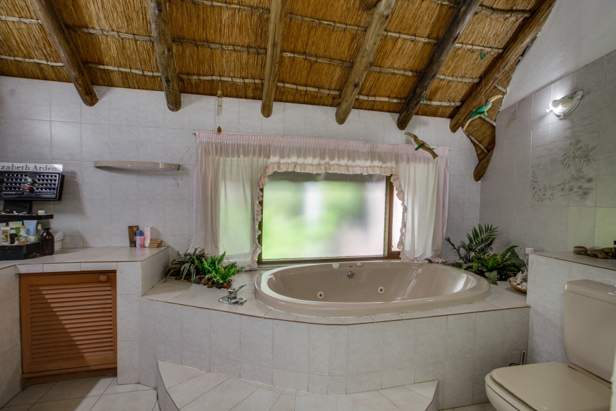 5 Bedroom Property for Sale in Bryanston Gauteng