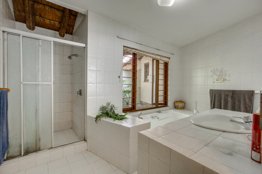 5 Bedroom Property for Sale in Bryanston Gauteng