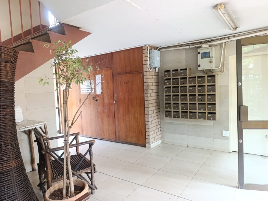 2 Bedroom Property for Sale in Sunnyside Gauteng
