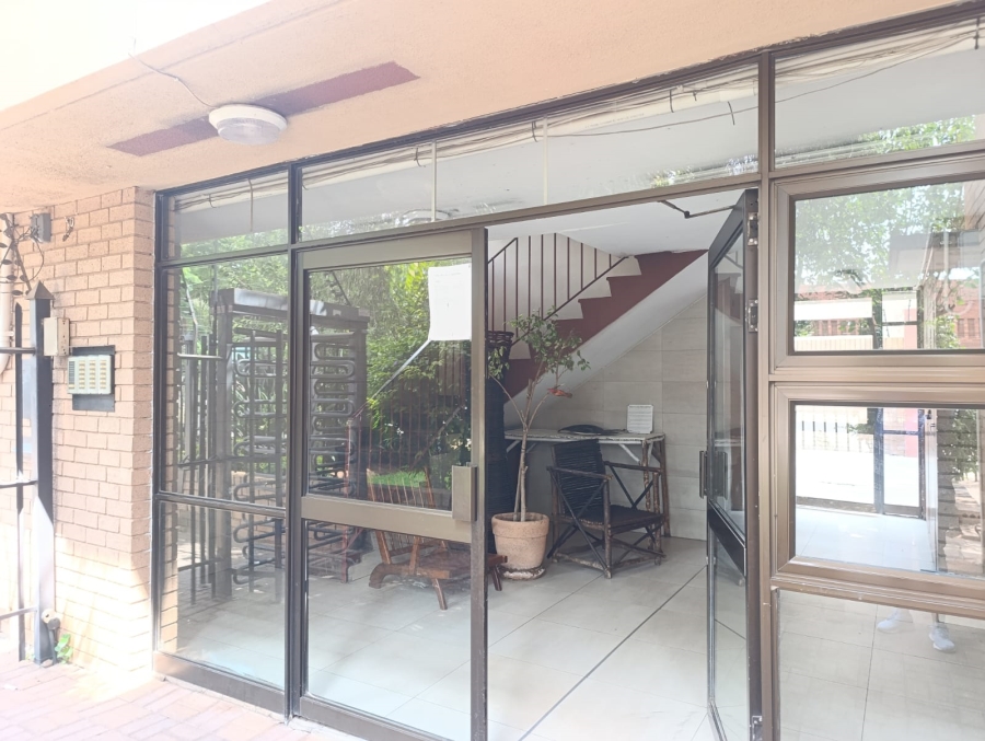 2 Bedroom Property for Sale in Sunnyside Gauteng