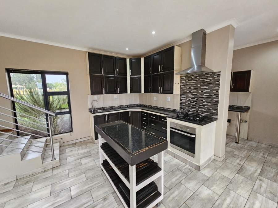 To Let 4 Bedroom Property for Rent in Summer Place Estate Gauteng