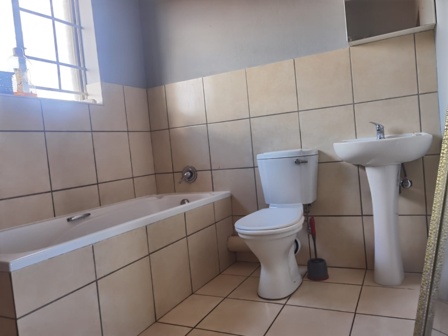 3 Bedroom Property for Sale in Annlin Gauteng