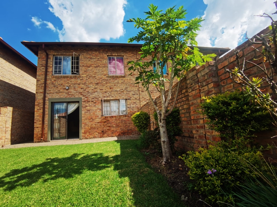 3 Bedroom Property for Sale in Annlin Gauteng