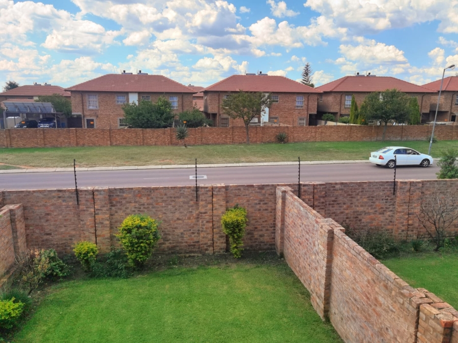3 Bedroom Property for Sale in Annlin Gauteng