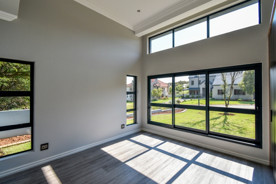 4 Bedroom Property for Sale in Waterlake Farm Lifestyle Estate Gauteng