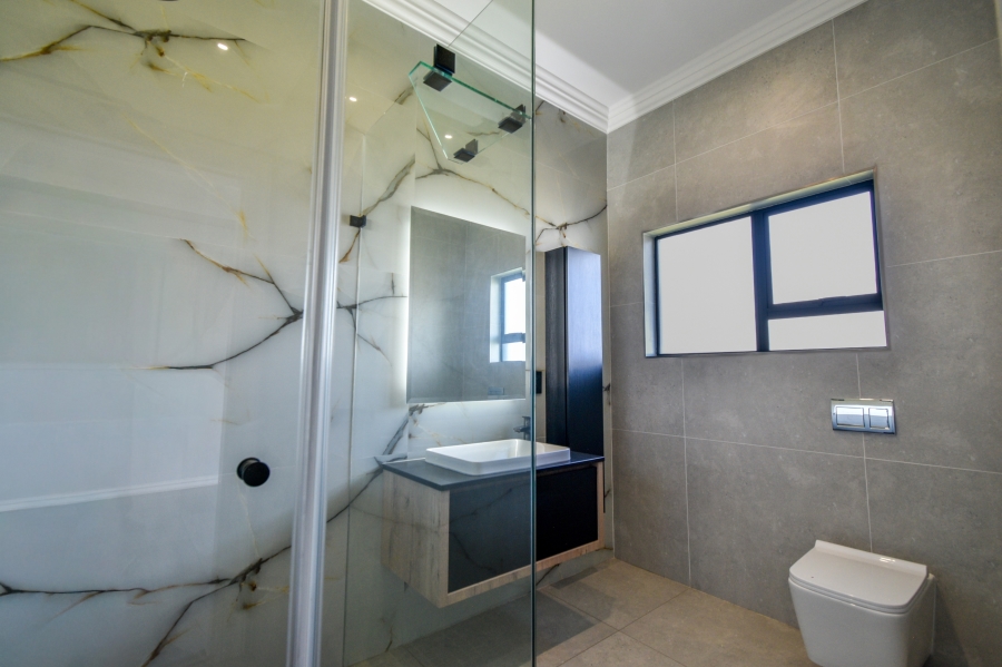 4 Bedroom Property for Sale in Waterlake Farm Lifestyle Estate Gauteng