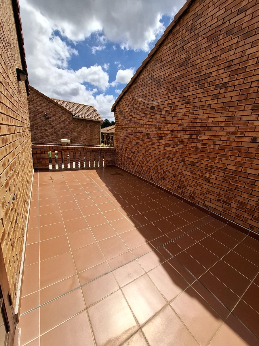 1 Bedroom Property for Sale in Equestria Gauteng