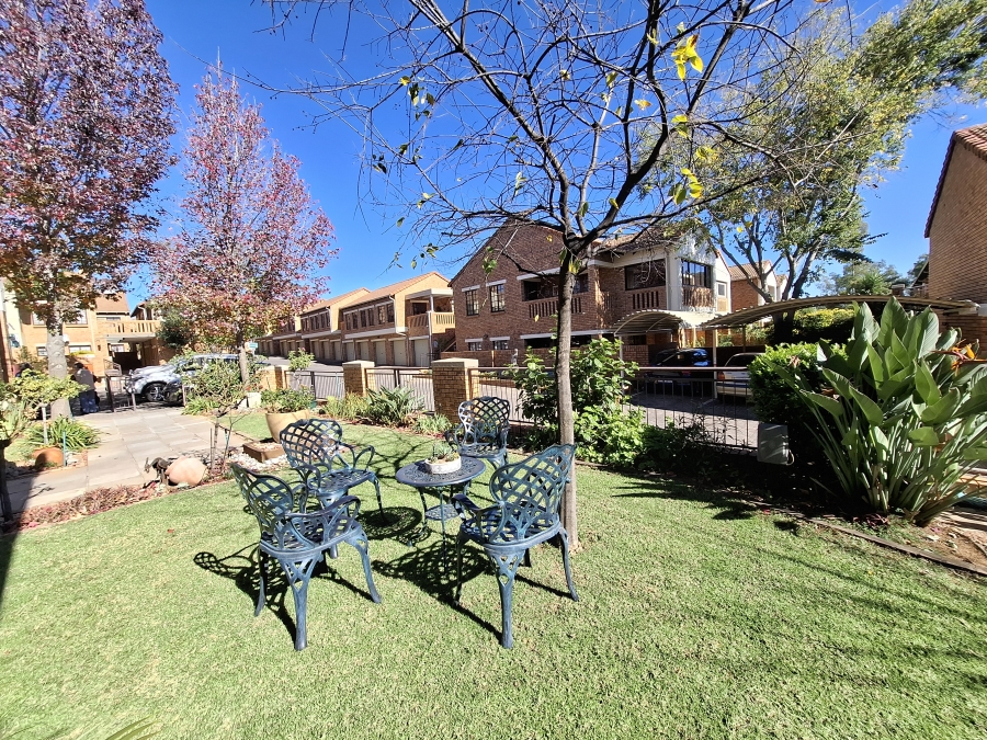 1 Bedroom Property for Sale in Equestria Gauteng