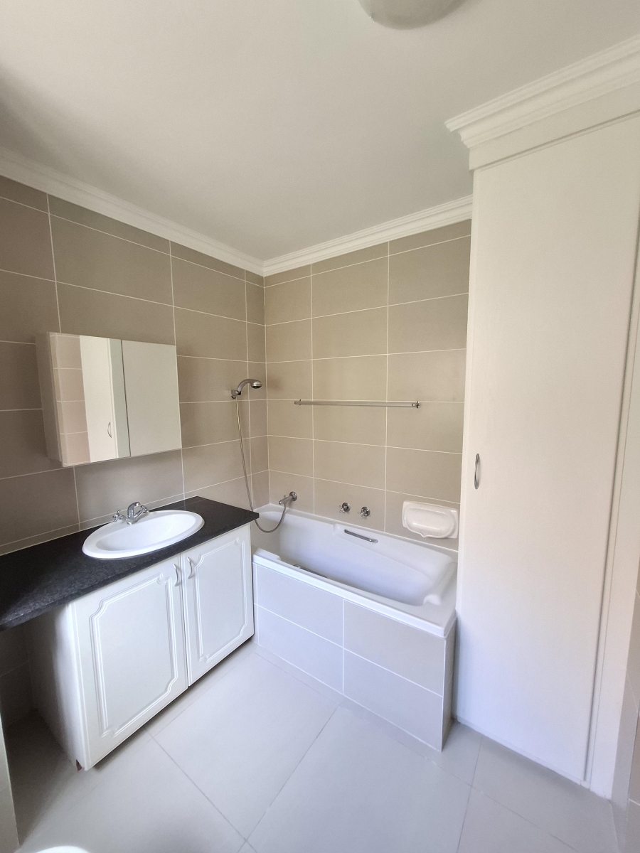 1 Bedroom Property for Sale in Equestria Gauteng