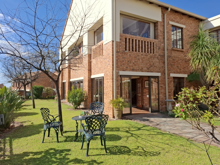1 Bedroom Property for Sale in Equestria Gauteng