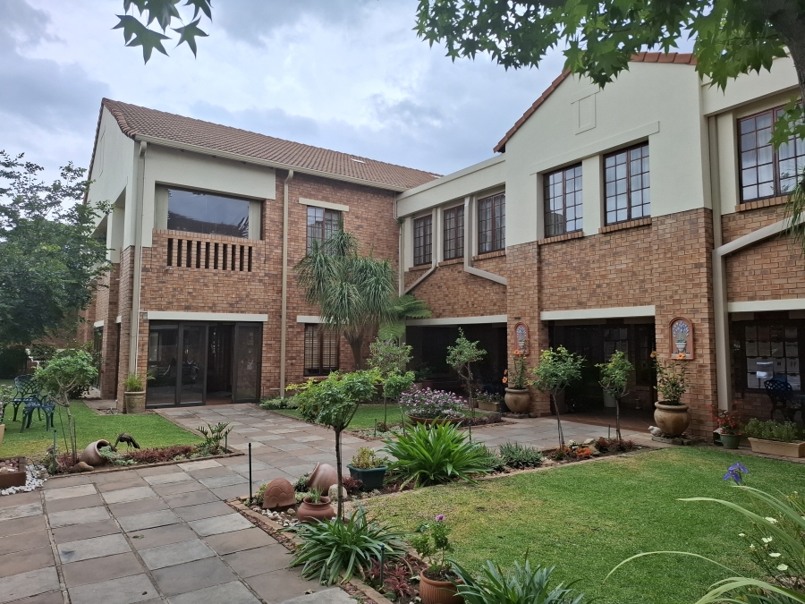 1 Bedroom Property for Sale in Equestria Gauteng