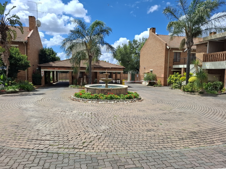 1 Bedroom Property for Sale in Equestria Gauteng