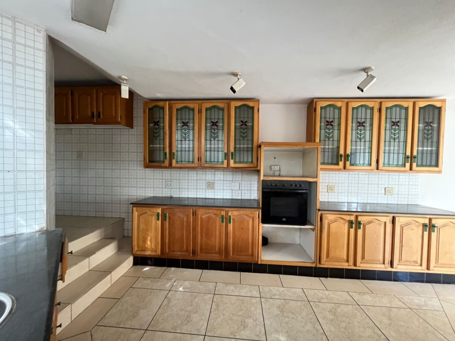 5 Bedroom Property for Sale in Silverton Gauteng