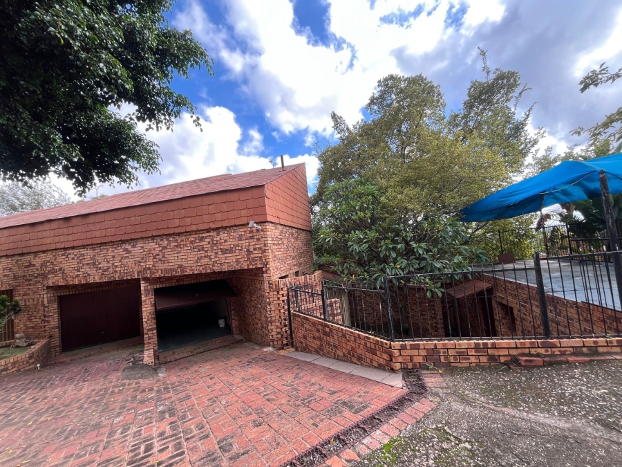 5 Bedroom Property for Sale in Silverton Gauteng